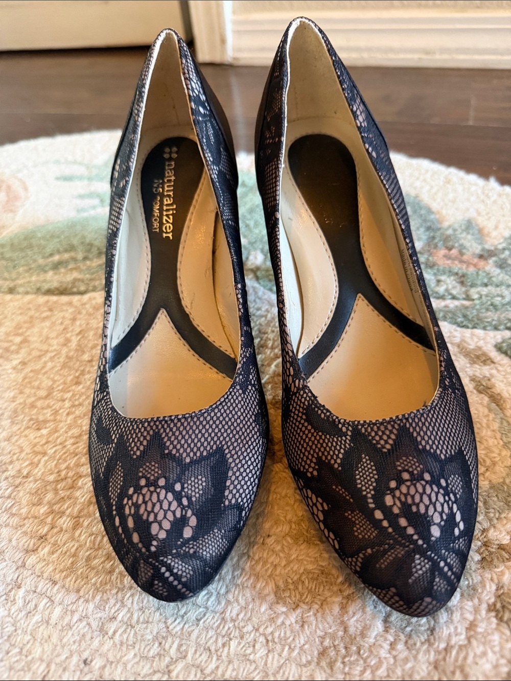 Naturalizer Black Lace Pointed Pumps